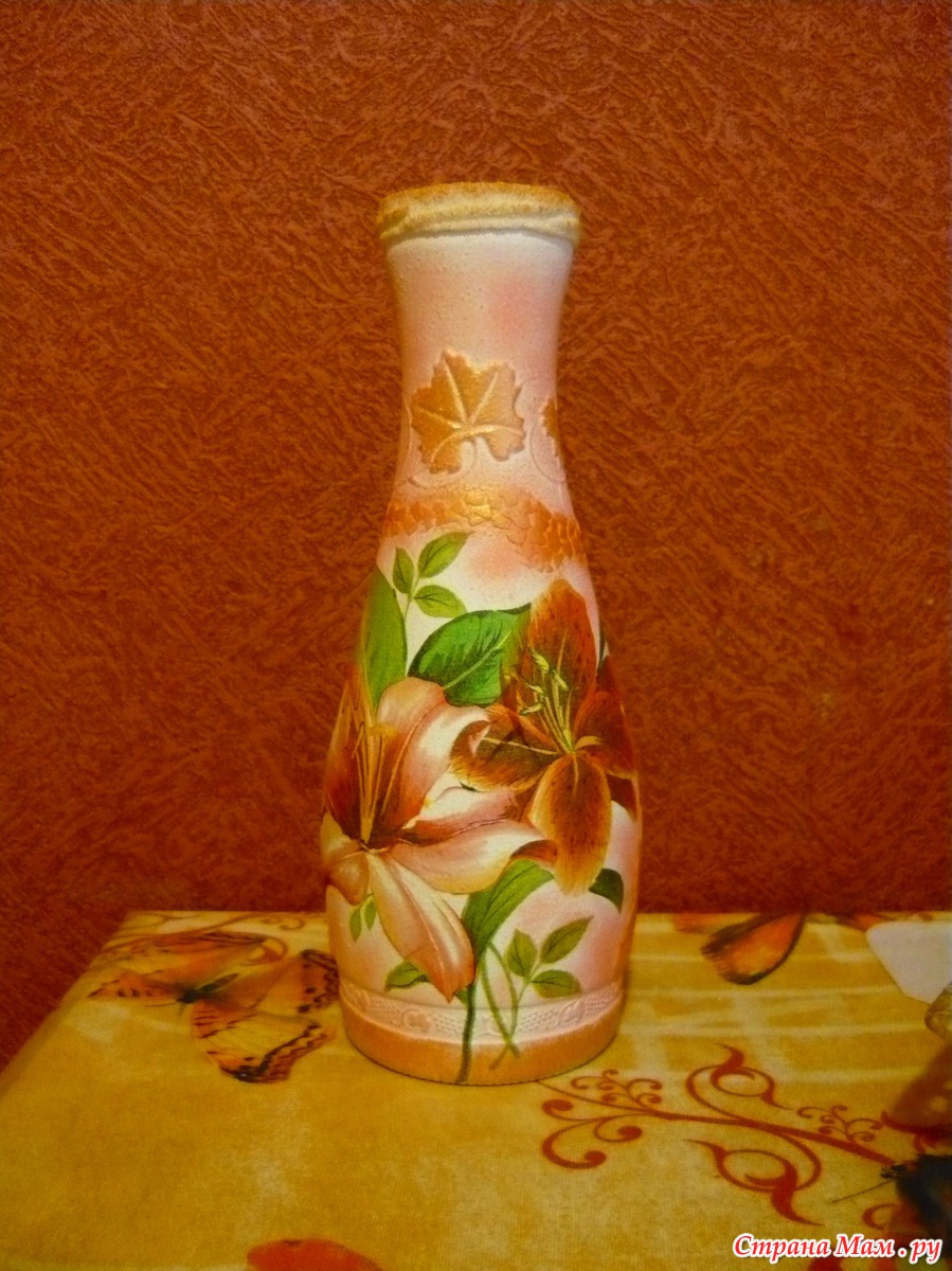 Ваза из бутылки из-под вина Ваза из бутылки из-под вина