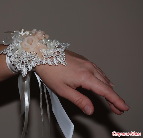 Ленты для свидетелей и браслеты для подружек невесты