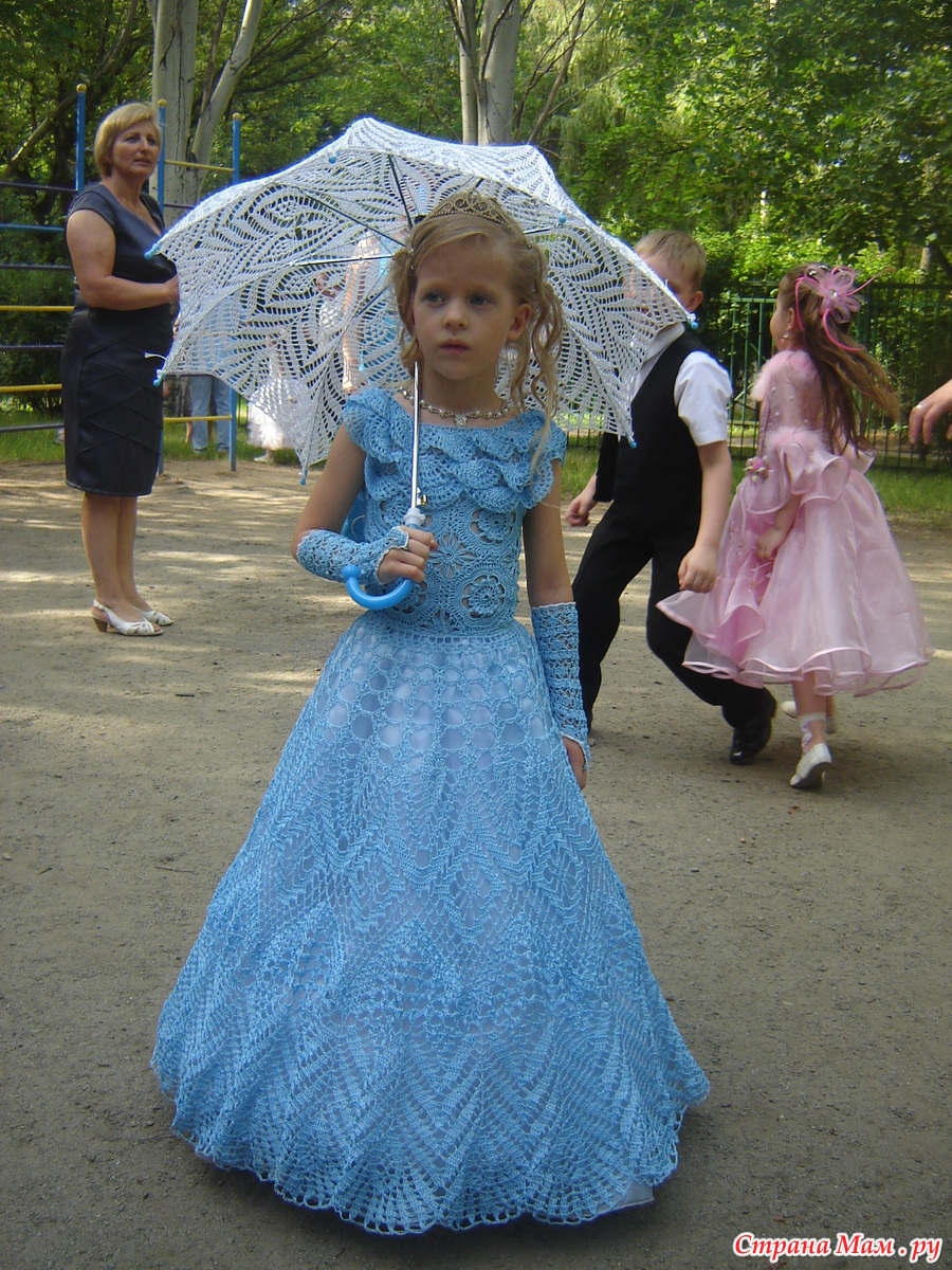 Платье - выкройка № 127 из журнала 4/2010 Burda – выкройки платьев на BurdaStyle.ru