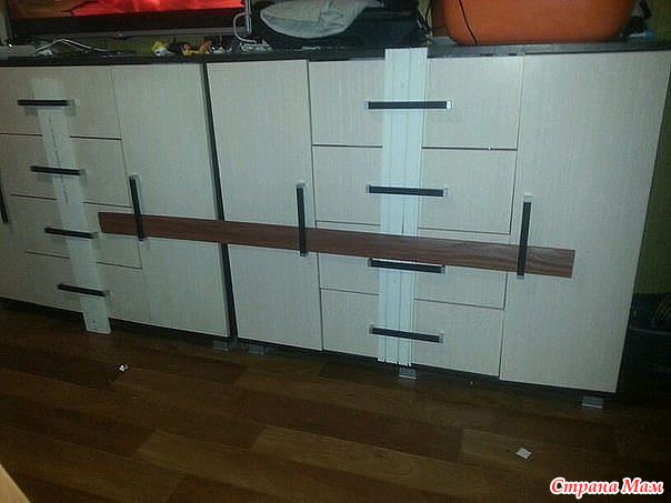 Как закрыть ящики от ребенка