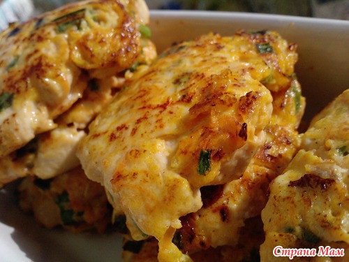Рубленые котлеты из куриной грудки с овощами
