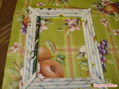 МК рамка из газет.