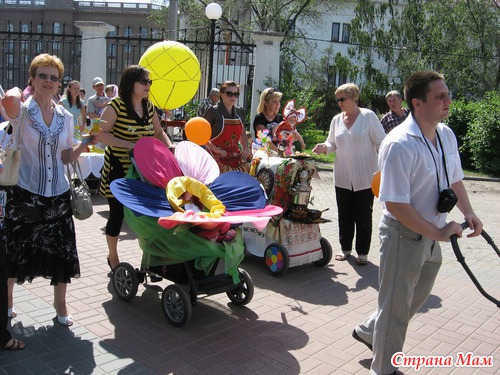 Парад колясок в Волгограде