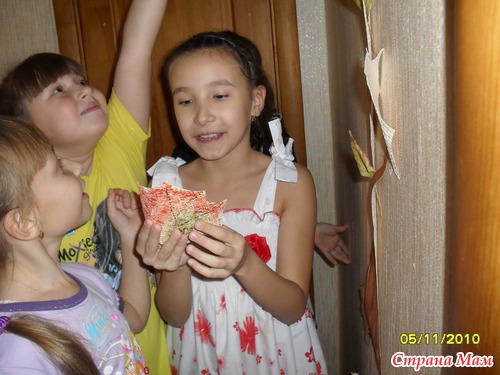 Нам 9 лет