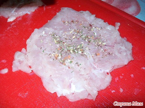 ГОТОВИМ РУЛЕТИКИ ИЗ КУРИНЫХ ГРУДОК.
