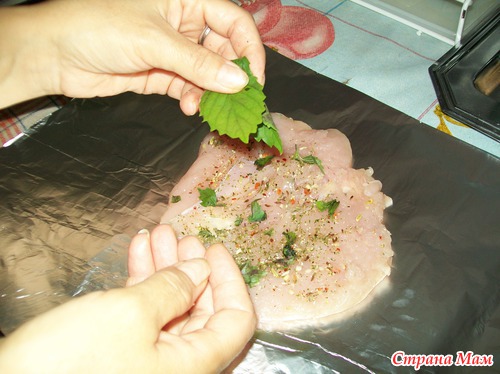 ГОТОВИМ РУЛЕТИКИ ИЗ КУРИНЫХ ГРУДОК.