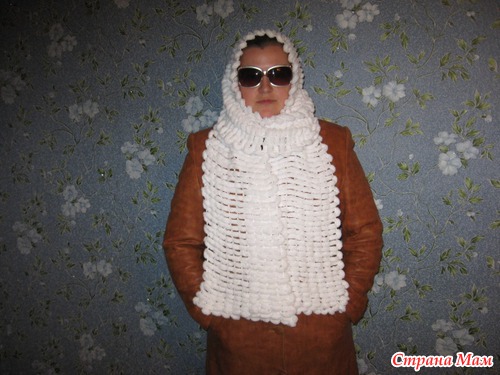 Помпонный палантин