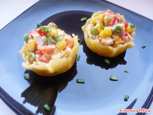 Сырные корзиночки с салатом