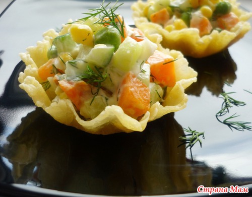 Сырные корзиночки с салатом