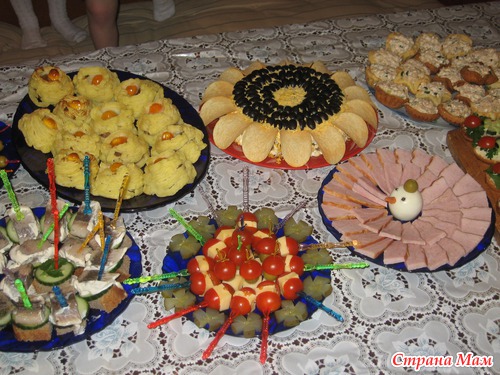 Праздничный стол.