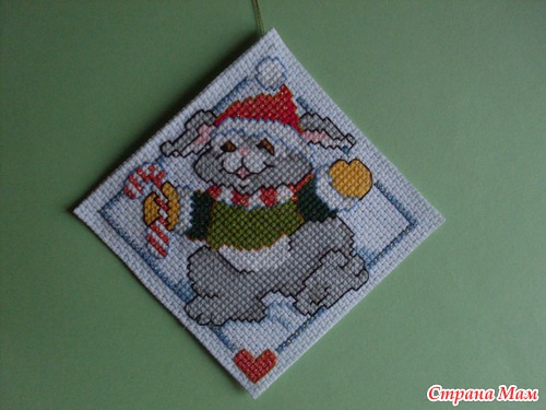 Новогодние ёлочные игрушки. Мои работы, вышитые к наступившему Новому году!