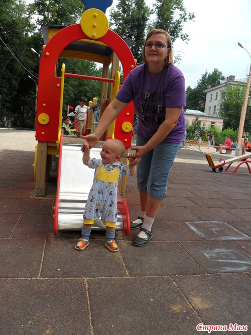 АНДРЮША В ГОРОДСКОМ ПАРКЕ.