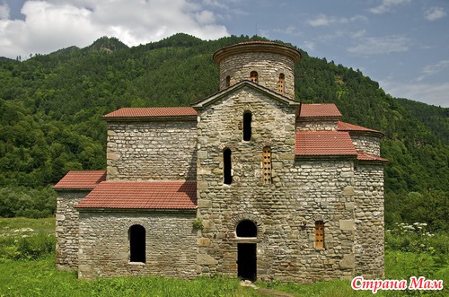 Архыз. Древний город Маас