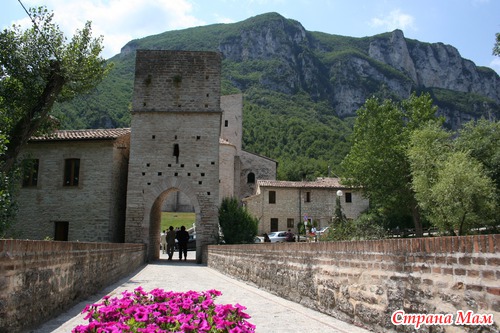    . San Vittore delle Chiuse (Marche)