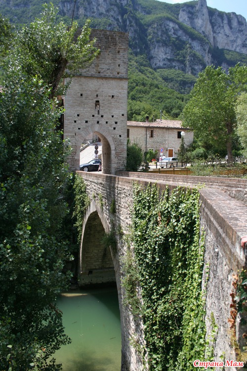    . San Vittore delle Chiuse (Marche)