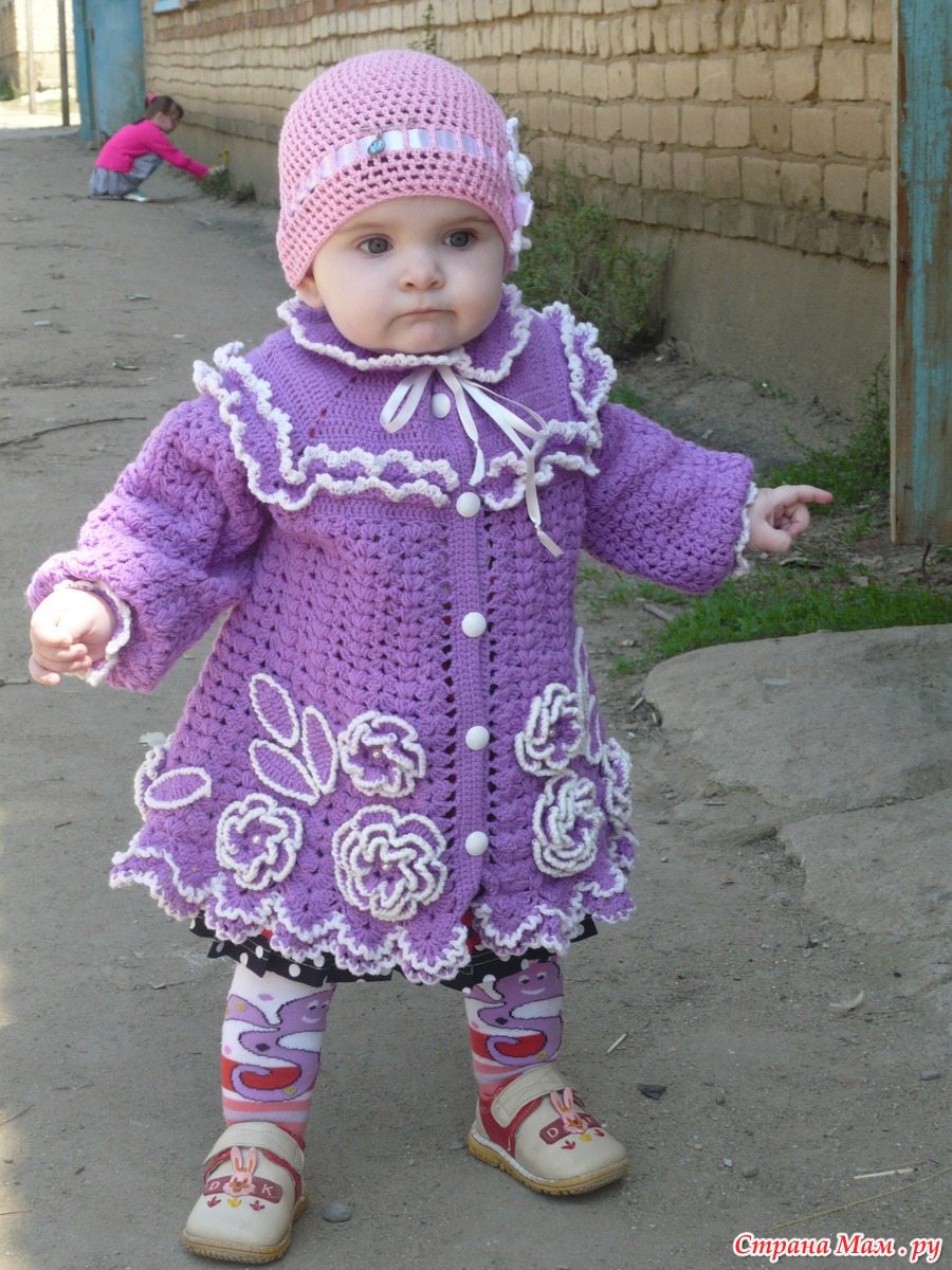 Вязаное пальто для девочки 1 год
