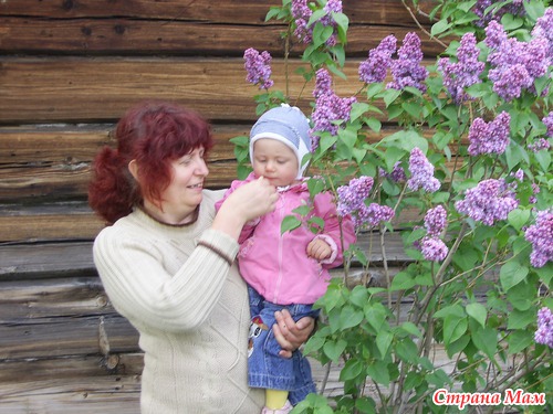Еще чуть-чуть и мы будем годовасиком...