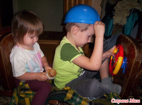 Первые цветы для нашей пацаночки