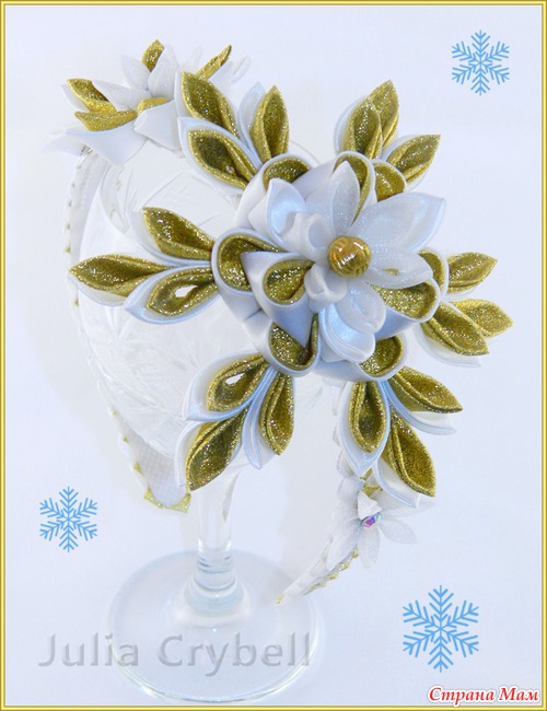 Мои первые заколочки... Школьные резиночки... И многое другое)))