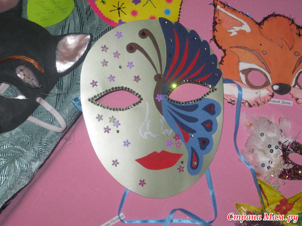 Рисование маска младшая группа. Карнавальные маски для детей. Театр маски. Маскарадная маска из картона. Театральные маски для детского сада.