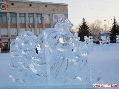Наш вклад в украшение елки.