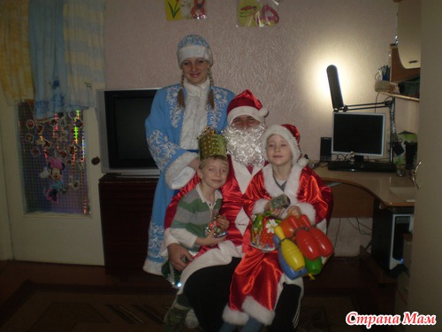 К нам приходил Дед Мороз и снегурочка!