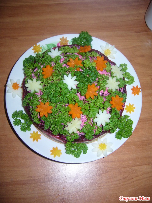 Мои новогодние салатики) Подскажите новый рецептик на Рождество.