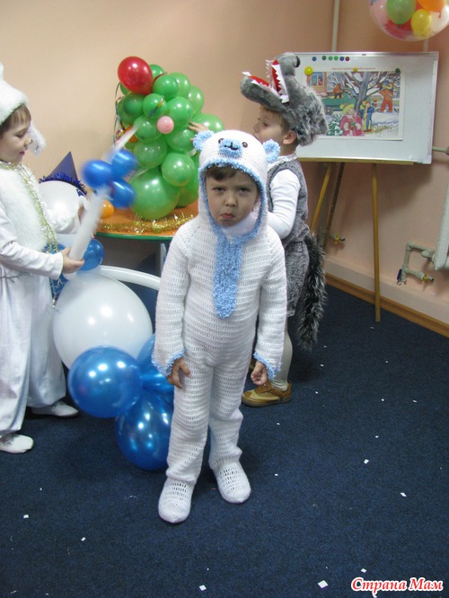 Самый любимый Зирочкин белый медвежонок Умка.