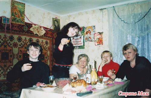 Завтра день матери