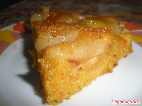 Морковный пирог с карамелизированными яблоками