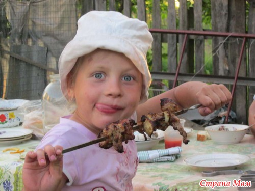 Мамка вышла погулять, не одна, а с фотиком!