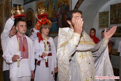 Венчание в украинском стиле)))много фото...