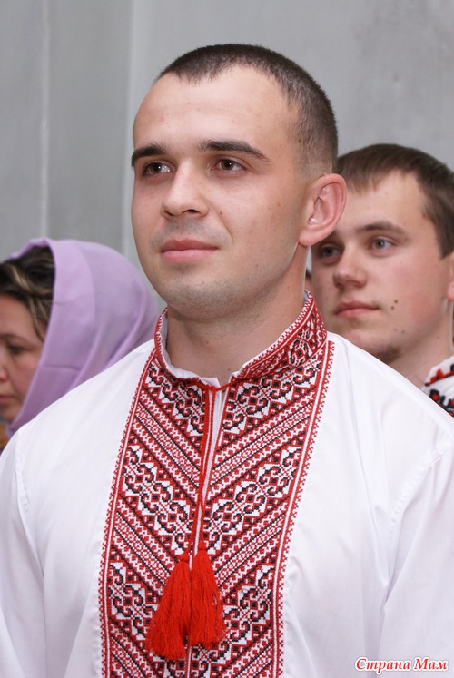 Венчание в украинском стиле)))много фото...