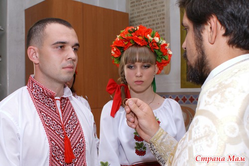 Венчание в украинском стиле)))много фото...