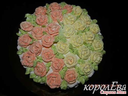 Кремовая корзина с розами)))