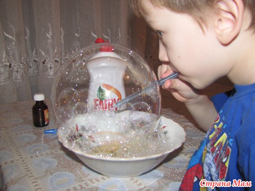 Мыльные пузыри.