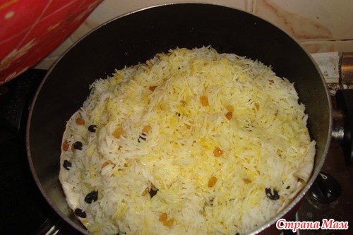 Плов с изюмом.