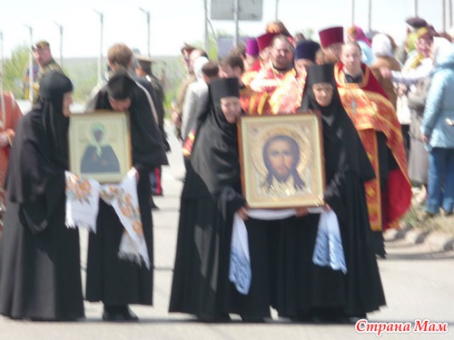 В нашем городе большое событие, привезли мощи - Матроны Московской, и тут же произошло необычное явление.