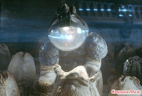 /Alien (1979), /Aliens (1986),  3/Alien3(1992),  4: /Alien: Resurrection (1997)