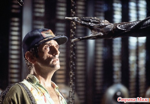 /Alien (1979), /Aliens (1986),  3/Alien3(1992),  4: /Alien: Resurrection (1997)