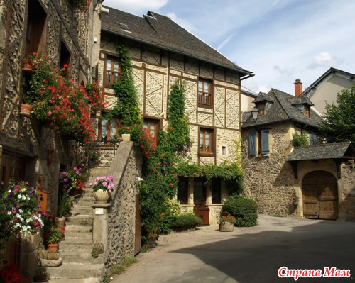  Sainte Eulalie d'Olt. 