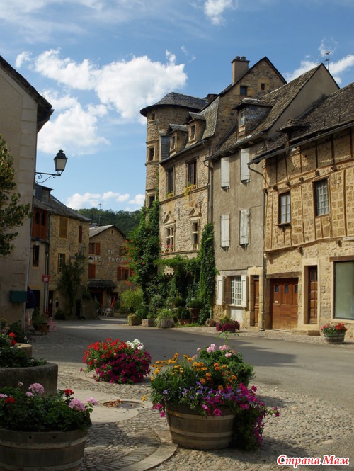  Sainte Eulalie d'Olt. 