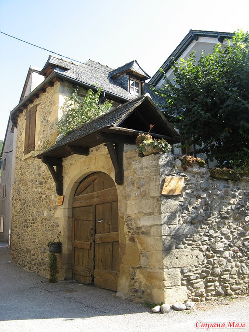  Sainte Eulalie d'Olt. 