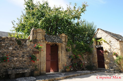  Sainte Eulalie d'Olt. 