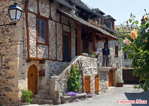  Sainte Eulalie d'Olt. 