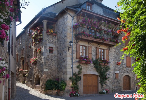  Sainte Eulalie d'Olt. 