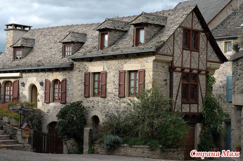  Sainte Eulalie d'Olt. 