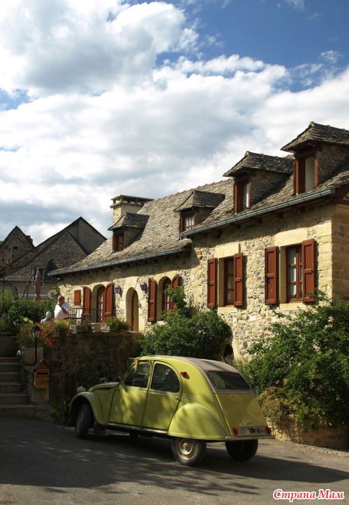  Sainte Eulalie d'Olt. 