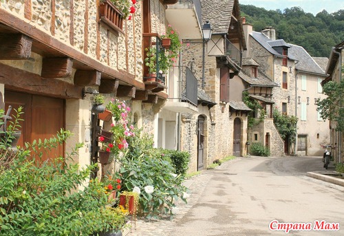  Sainte Eulalie d'Olt. 