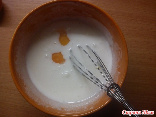 Яблочный пирог с хурмой на кефире... опять глютен и масло фрай :)